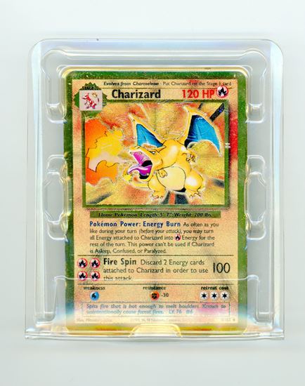 Immagine di Charizard Ultra Premium Metal Gold  4/102  (EN)